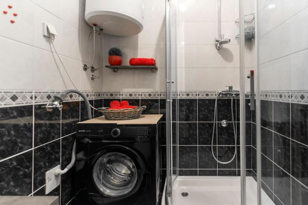Modern Living Apts - Botanica - Private Parking Novi Sad Extérieur photo